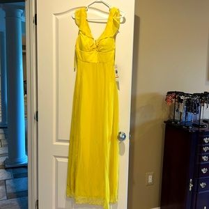 brand new gorgeous Summer dress fits sizes 3-4